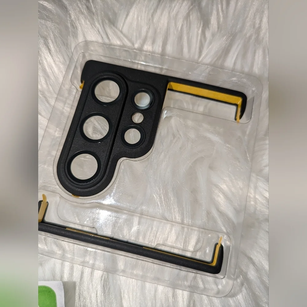 Corner Pad Black Phone Case for Galaxy S24 Ultra. NEW WITH BOX